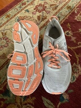 Hoka 9D sneaker
